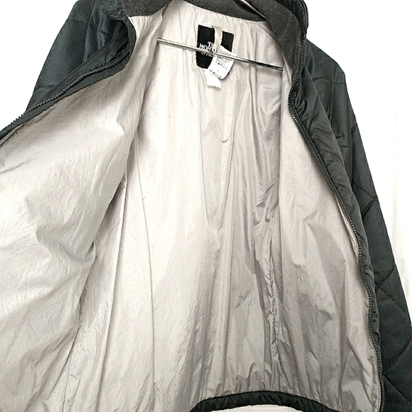 The North Face Women's Charcoal Grey Winter Zip Up Jacket - Picture 5 of 6